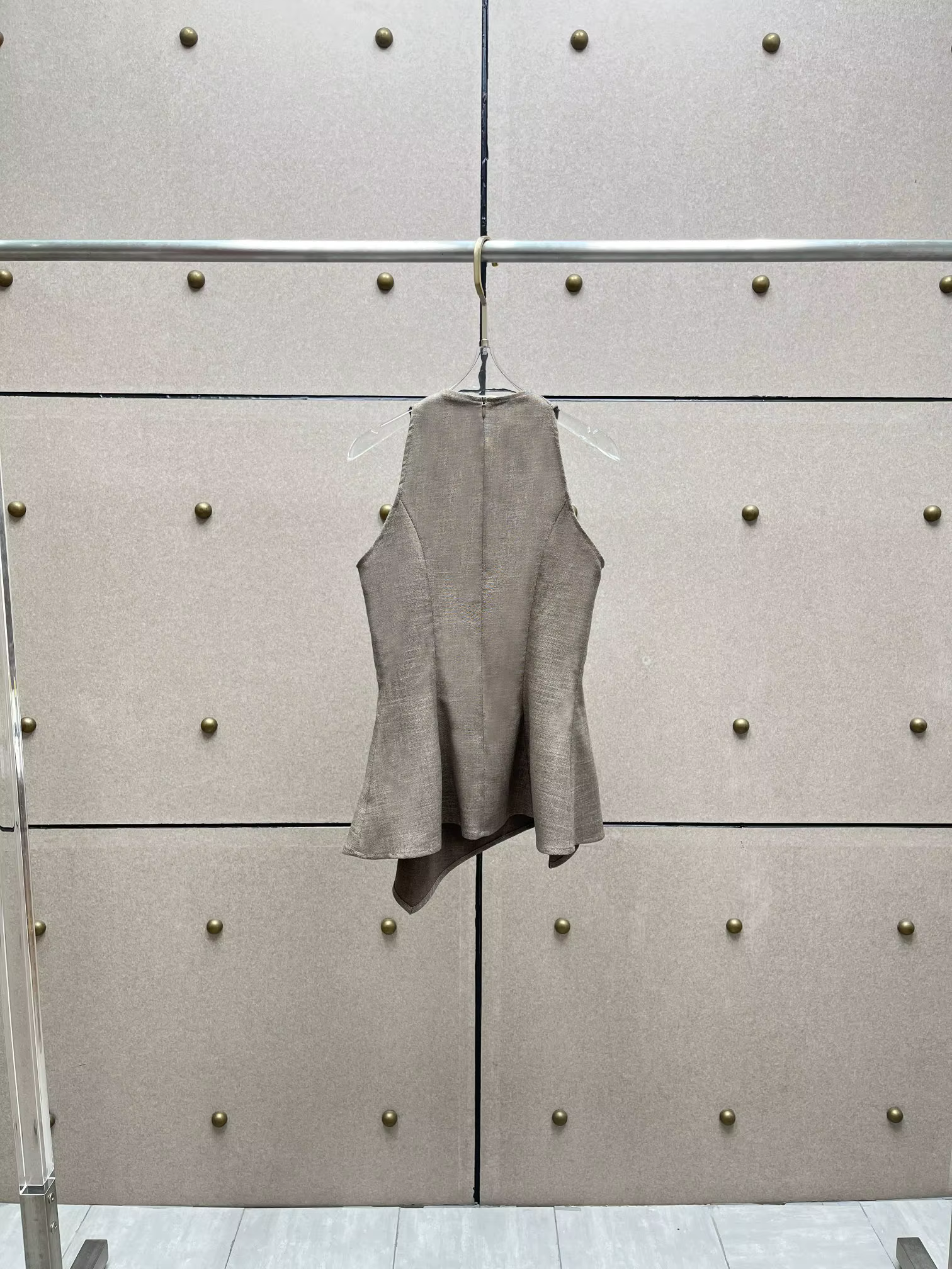 Haut sans manches, élégant et professionnel