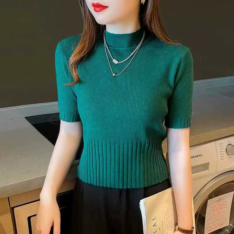 Pull tricoté à col roulé et manches courtes pour femmes