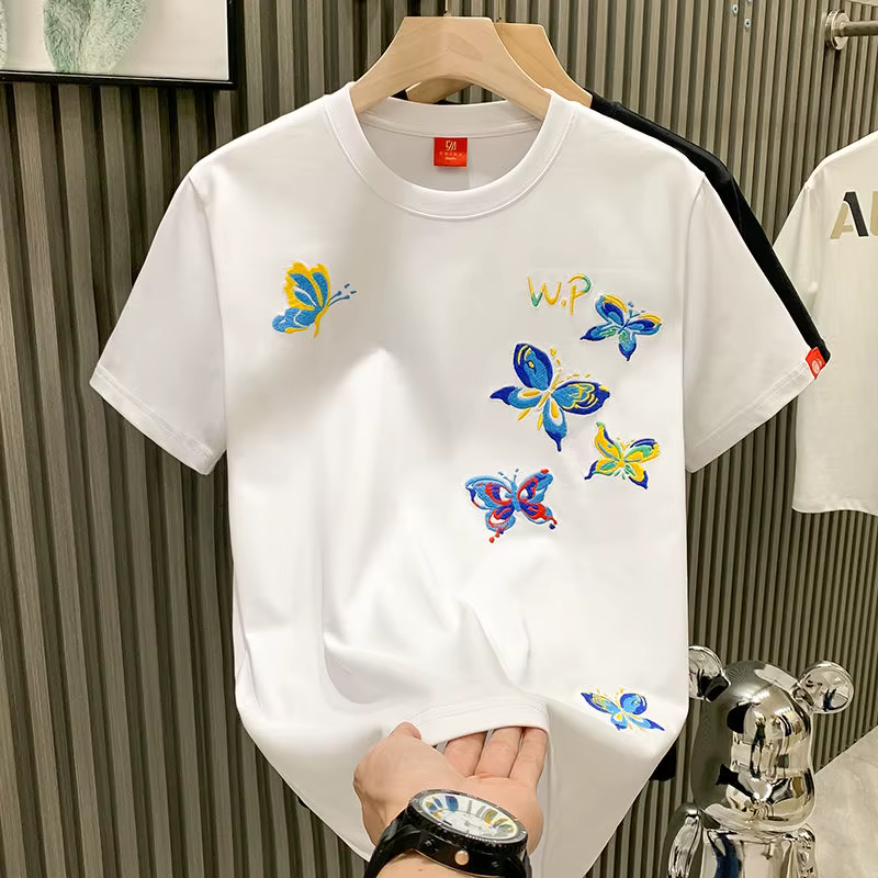 T-shirt à manches courtes brodé papillon pour hommes