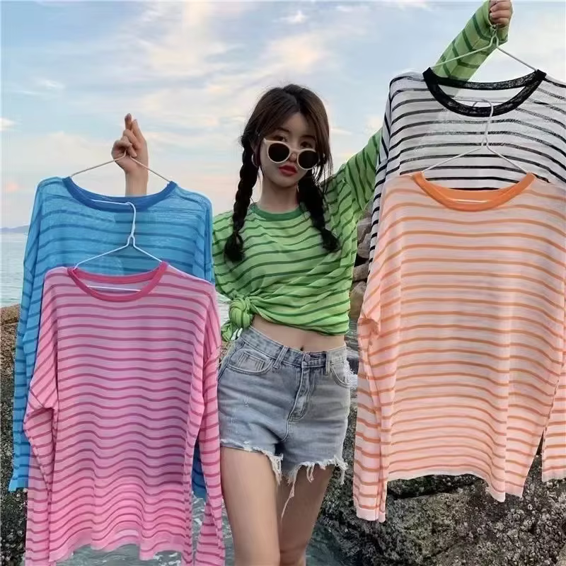 Nouveau 2025 doux crème solaire T-shirt femmes été mince coréen rayé à manches longues décontracté pull ample col rond hauts femme