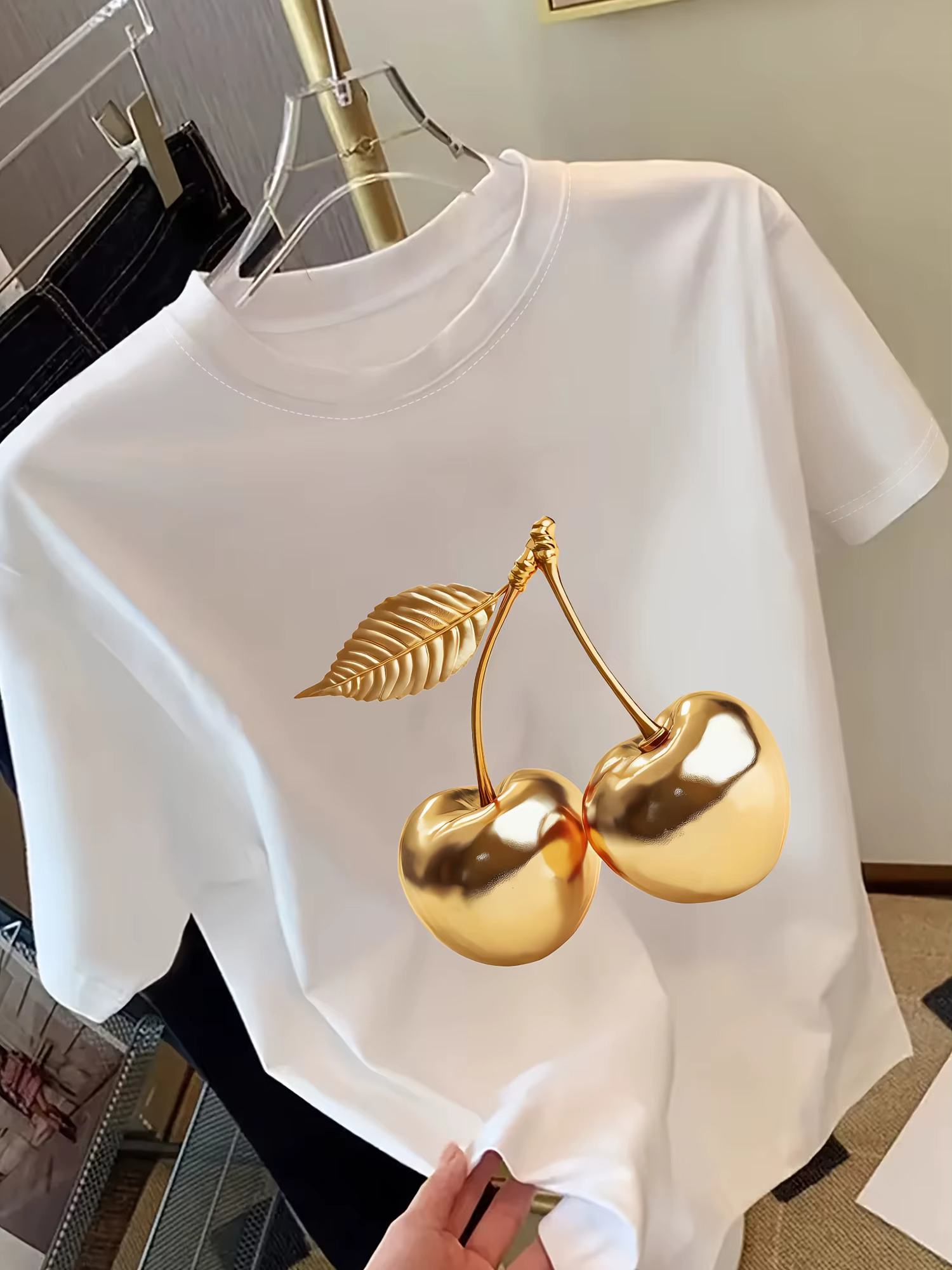 T-shirt à imprimé cerise doré pour femmes