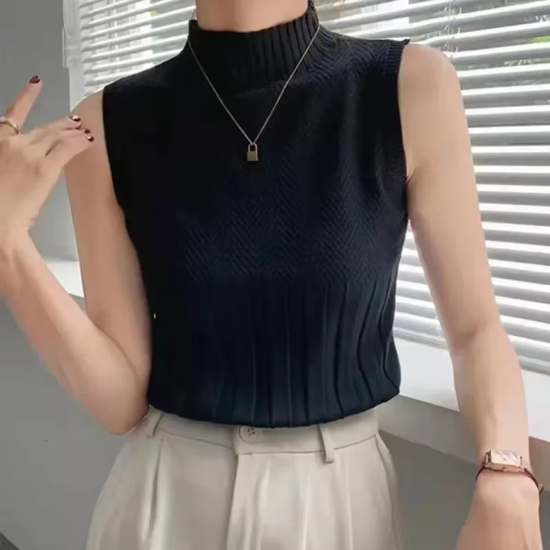 Haut court noir précieux pour femme